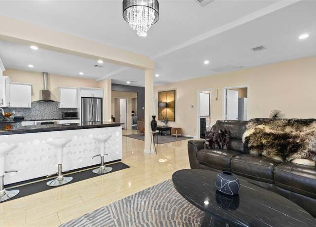 Property at 5324 Avenue R, Galveston, TX 77551, 3 beds, 2 baths