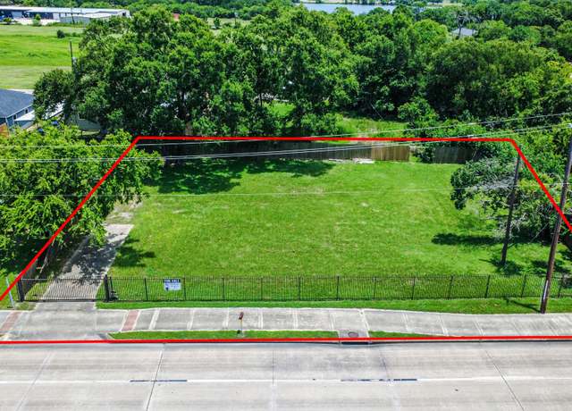 Property at 302 N Highway 146, Baytown, TX 77520