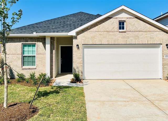 Property at 10650 Altitude Way, Conroe, TX 77303, 3 beds, 2 baths