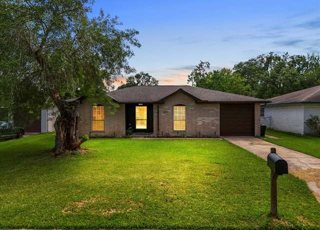 Property at 16902 Tibet Rd, Friendswood, TX 77546, 3 beds, 2 baths