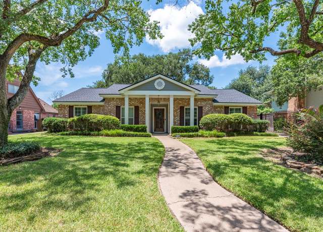 Property at 8131 Debbie Gay Dr, Houston, TX 77040, 3 beds, 2 baths