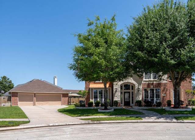 Property at 811 Trickling Springs Ct, Spring, TX 77373, 5 beds, 3.5 baths