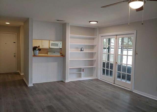 Property at 10555 Turtlewood Ct #607, Houston, TX 77072, 1 bed, 1 bath
