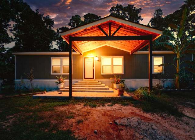 Property at 231 Bass St, Livingston, TX 77351, 3 beds, 2 baths