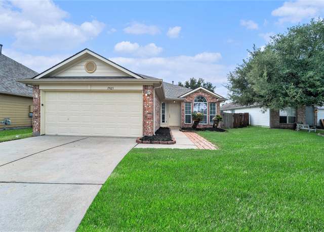 Property at 19823 Lindenwick Ct, Cypress, TX 77433, 3 beds, 2 baths