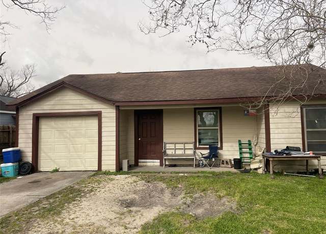 Property at 9755 Bauman Rd, Houston, TX 77076, 5 beds, 2 baths