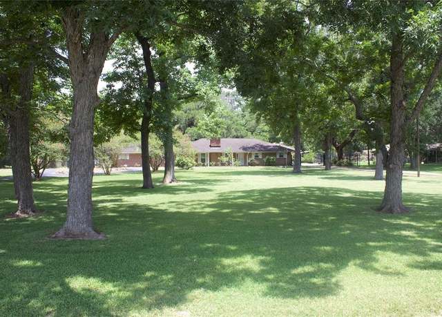 Property at 10702 Crosby Lynchburg Rd, Crosby, TX 77532, 5 beds, 3.5 baths