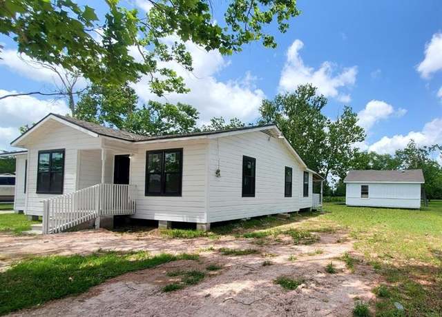 Property at 1170 County Road 284, Alvin, TX 77511, 3 beds, 1 bath