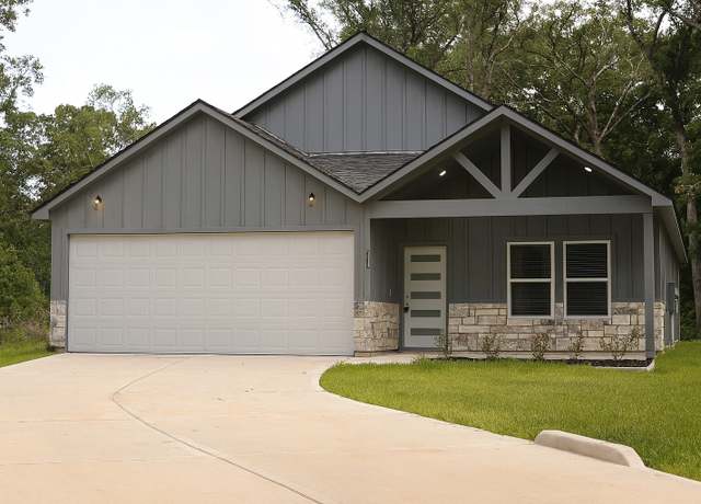 Property at 15320 Austin Rd, Willis, TX 77378, 4 beds, 2 baths