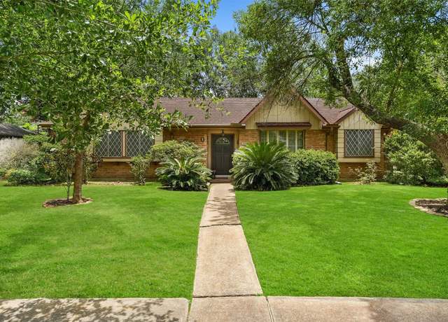 Property at 11815 Sharpview Dr, Houston, TX 77072, 3 beds, 2 baths