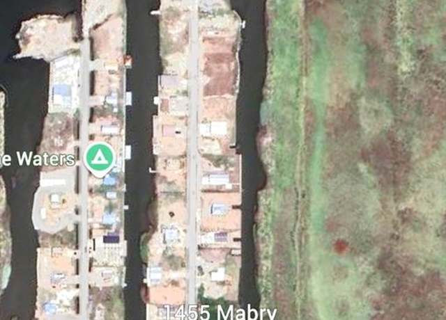 Property at 1455 Mabry St, Gilchrist, TX 77617