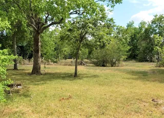 Property at 401 2nd St, Rosenberg, TX 77471