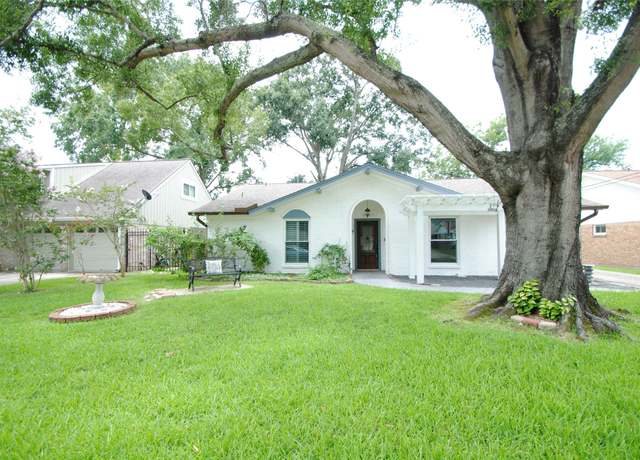 Property at 10667 Mayfield Rd, Houston, TX 77043, 3 beds, 2 baths