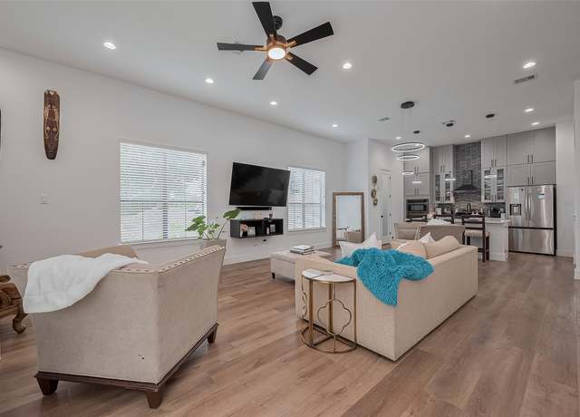 Property at 1305 E 27th St Unit A, Houston, TX 77009, 3 beds, 3.5 baths