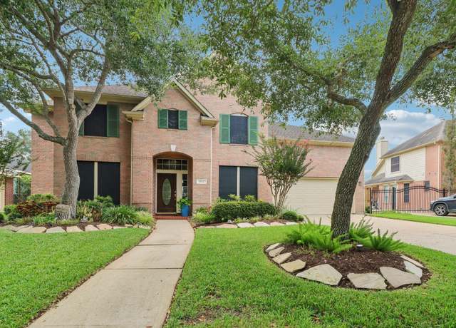 Property at 2830 Creek Bend Dr, Friendswood, TX 77546, 4 beds, 3.5 baths