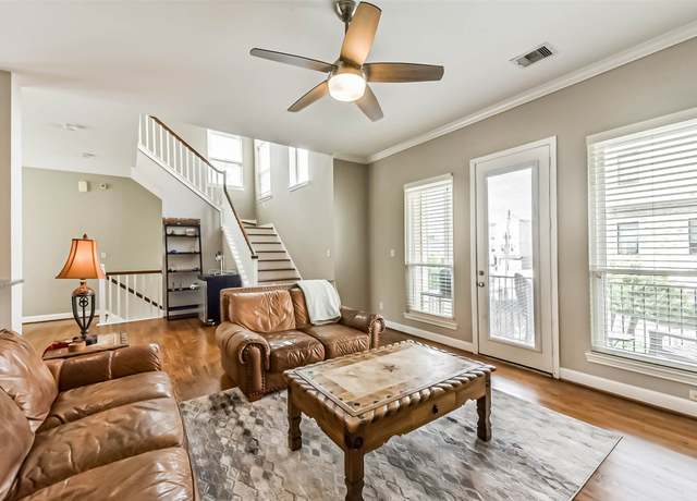 Property at 1513 Nagle St, Houston, TX 77003, 2 beds, 2.5 baths