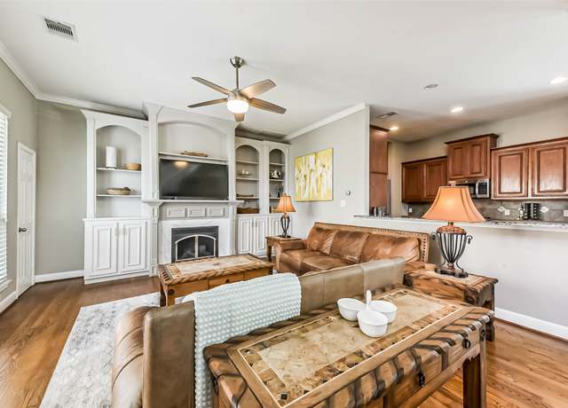 Property at 1513 Nagle St, Houston, TX 77003, 2 beds, 2.5 baths