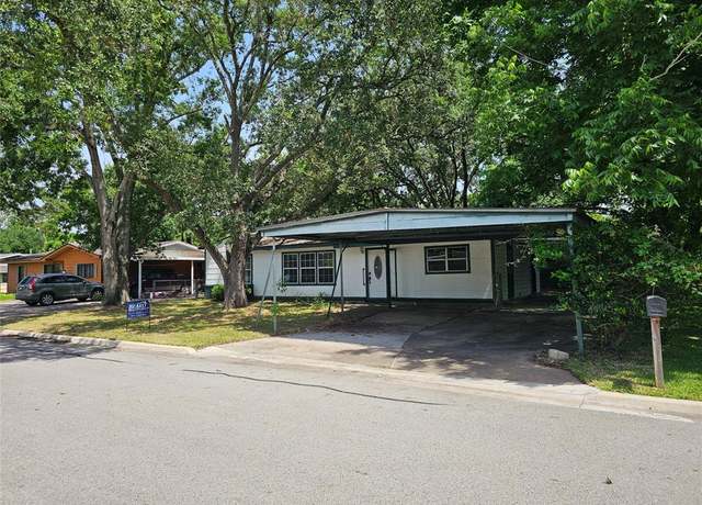 Property at 215 W Wilkins St, League City, TX 77573, 2 beds, 1 bath