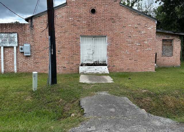 Property at 906 Fortune St, Houston, TX 77088