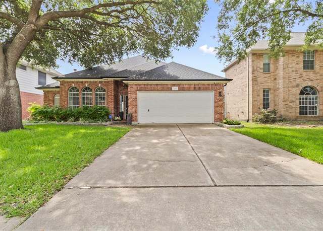 Property at 2105 Mossy Trail Dr, Katy, TX 77450, 4 beds, 2 baths