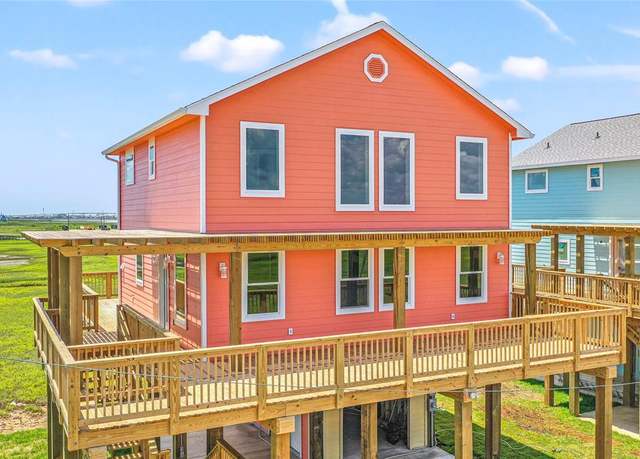 Property at 230 Bay Ave, Surfside Beach, TX 77541, 3 beds, 2.5 baths