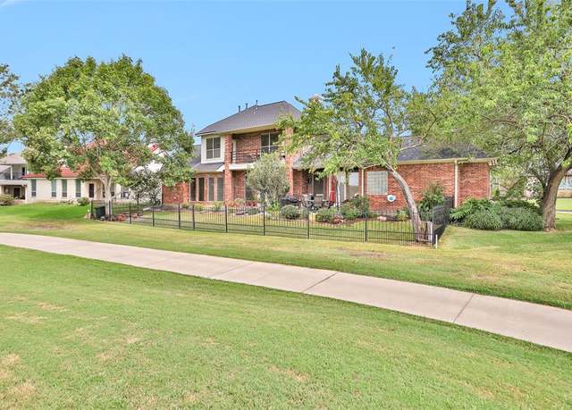 Property at 55 Monterrey Rd E, Montgomery, TX 77356, 4 beds, 3.5 baths