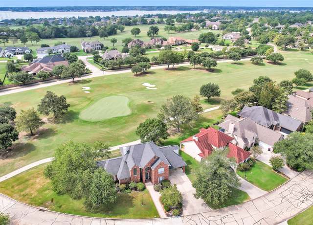Property at 55 Monterrey Rd E, Montgomery, TX 77356, 4 beds, 3.5 baths
