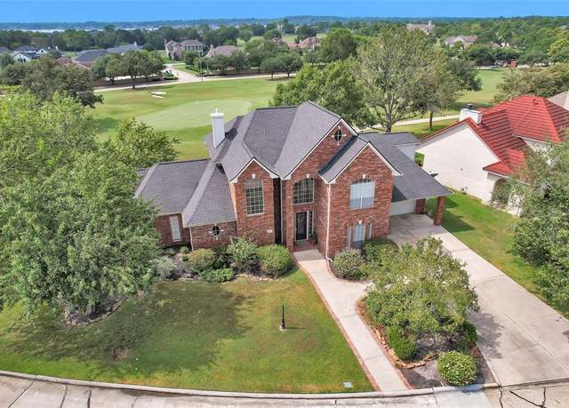 Property at 55 Monterrey Rd E, Montgomery, TX 77356, 4 beds, 3.5 baths