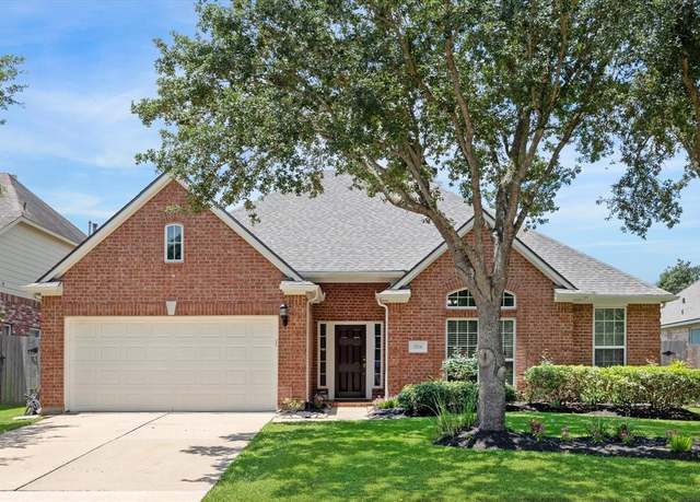 Property at 2706 Marble Brook Ln, Pearland, TX 77584, 4 beds, 2 baths