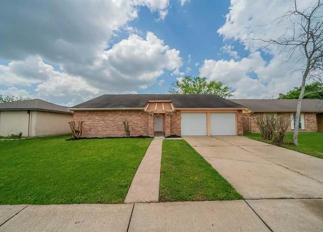 Property at 16742 Quail Run Dr, Houston, TX 77489, 3 beds, 2 baths