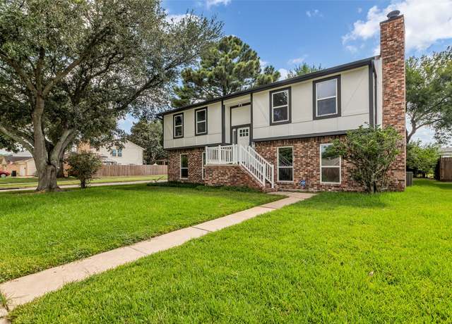 Property at 16122 Pipers View Dr, Houston, TX 77598, 4 beds, 2 baths