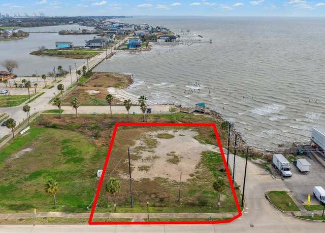 Property at 305 Bath St, Seabrook, TX 77586