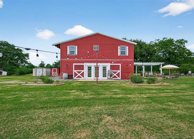 Property at 2903 Brundrett Rd, Wallis, TX 77485, 3 beds, 3 baths