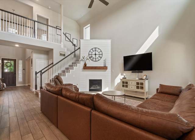 Property at 346 Cavil Barrier Ln, La Porte, TX 77571, 4 beds, 2.5 baths