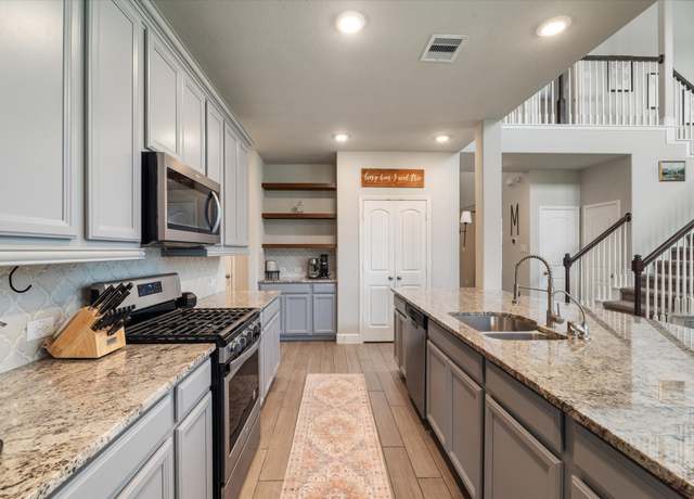 Property at 346 Cavil Barrier Ln, La Porte, TX 77571, 4 beds, 2.5 baths