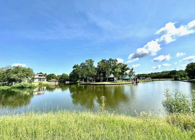 Property at 1 Peninsula Pt, Huntsville, TX 77340