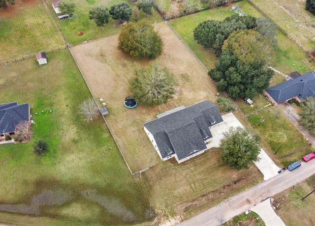 Property at 19503 Fisher Dr, Tomball, TX 77377, 5 beds, 3.5 baths