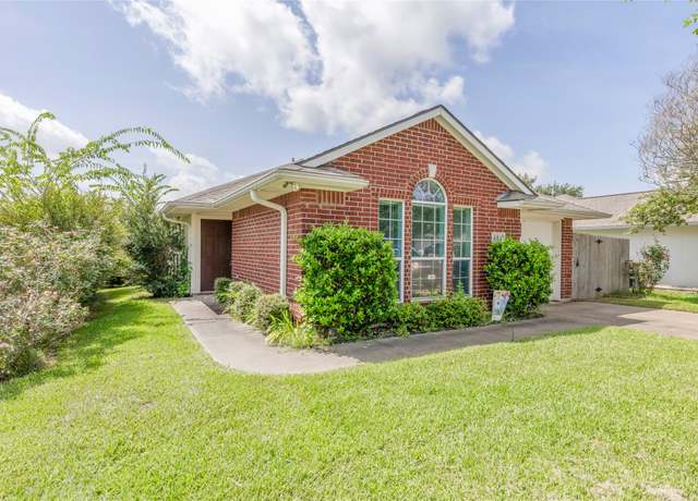 Property at 608 Plano Dr, College Station, TX 77845, 3 beds, 2 baths
