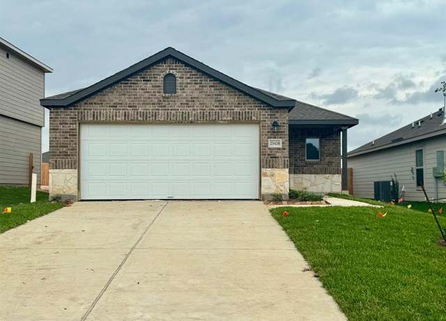 Property at 25565 Blossom Ct, Montgomery, TX 77316, 4 beds, 2 baths