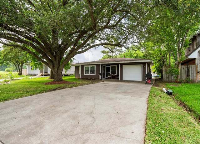 Property at 915 Temple Dr, Hitchcock, TX 77563, 3 beds, 1 bath