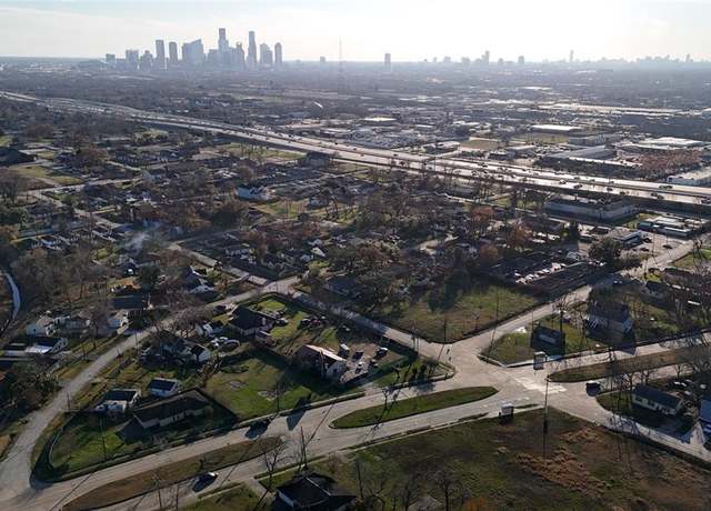 Property at 3310 Cavalcade St, Houston, TX 77026
