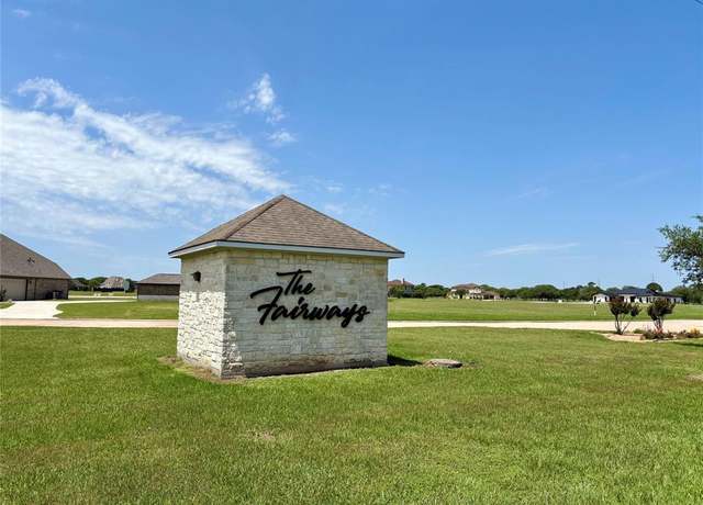 Property at 213 Legends Way, El Campo, TX 77437