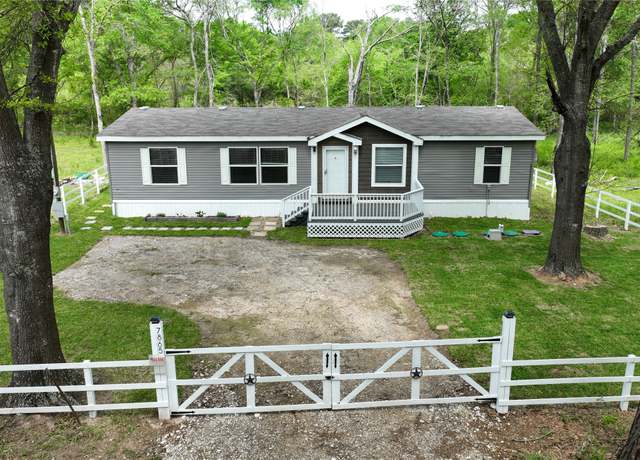 Property at 7865 Pine Cone Ln, Plantersville, TX 77363, 4 beds, 2 baths