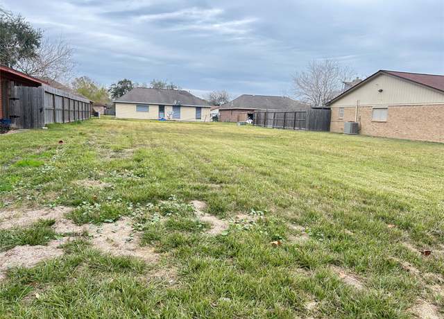 Property at 7308 Robin Ln, Texas City, TX 77591