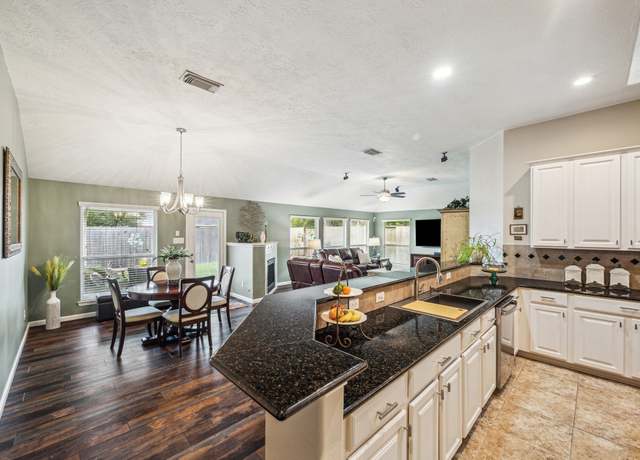 Property at 918 Boxelder Pointe, League City, TX 77573, 4 beds, 3 baths