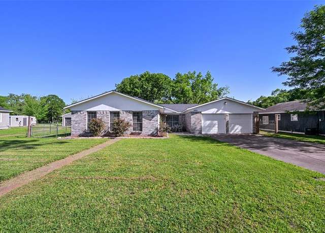 Property at 2480 W Shane St, Alvin, TX 77511, 3 beds, 2 baths