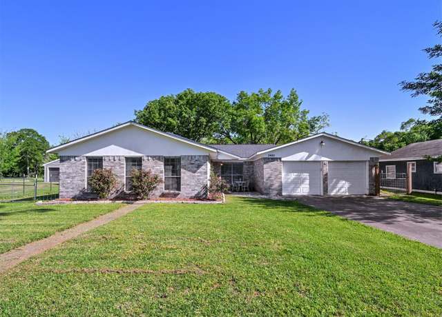 Property at 2480 W Shane St, Alvin, TX 77511, 3 beds, 2 baths