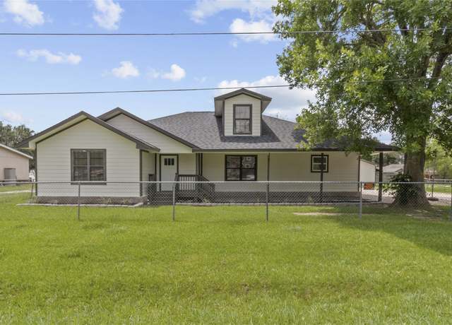Property at 2954 County Road 855, Alvin, TX 77511, 5 beds, 3.5 baths