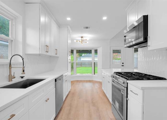 Property at 12734 Westella Dr, Houston, TX 77077, 3 beds, 2 baths