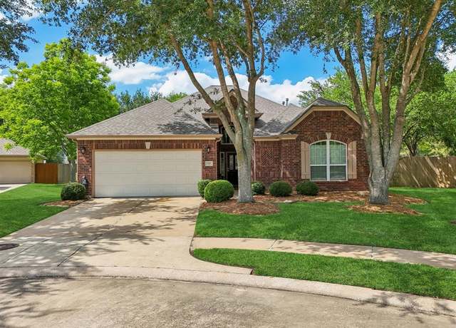Property at 6120 Castle Peak Ln, League City, TX 77573, 4 beds, 2.5 baths